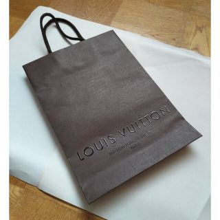 ルイヴィトン(LOUIS VUITTON)のLOUISVUITTONプレゼント用ケース①(ラッピング/包装)