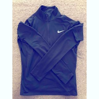 ナイキ(NIKE)のナイキスポーツウェア　ブラック(ウェア)