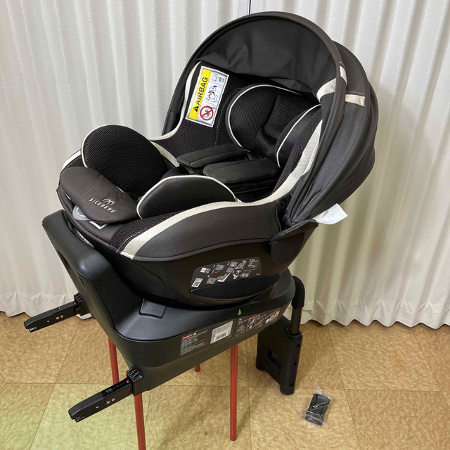 CAR MATE(カーメイト)のクリーニング済☆超美品☆新生児　エールべべ　クルット3i　グランス　ISOFIX キッズ/ベビー/マタニティの外出/移動用品(自動車用チャイルドシート本体)の商品写真