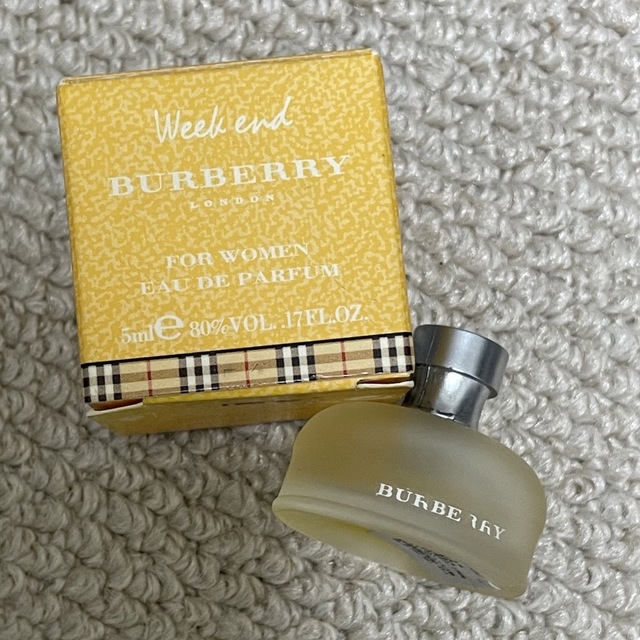 BURBERRY(バーバリー)のバーバリー　香水　ウィークエンド コスメ/美容の香水(香水(女性用))の商品写真