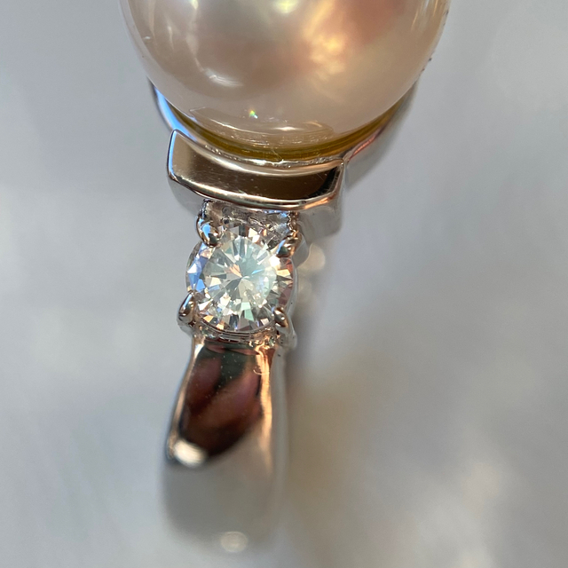 pt900  シンプルなデザイン  アコヤパール ダイヤモンド リング レディースのアクセサリー(リング(指輪))の商品写真