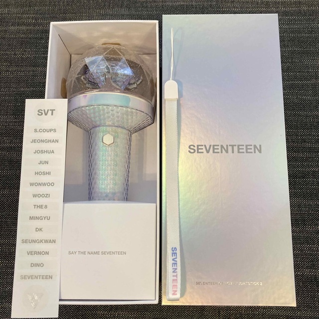 SEVENTEEN(セブンティーン)のSEVENTEEN 公式ペンライト ver.2 カラット棒 エンタメ/ホビーのCD(K-POP/アジア)の商品写真