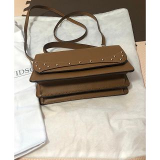 J&M DAVIDSON - J&M DAVIDSON 定価21万円 キャメル ハンドバッグの通販