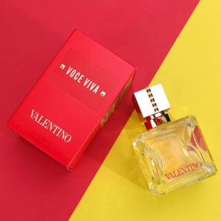 ヴァレンティノ(VALENTINO)のヴァレンティノ　ヴォーチェ　ビバ　オールドパルファム(香水(女性用))