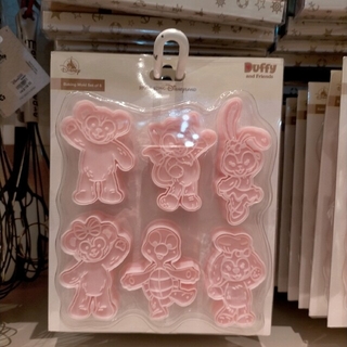 ダッフィー(ダッフィー)の香港ディズニー　ダッフィーフレンズ　クッキー型6点セット(調理道具/製菓道具)
