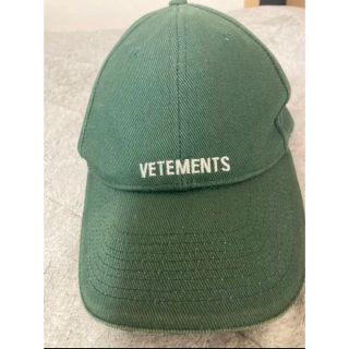 ヴェトモン(VETEMENTS)のVETEMENS ヴェトモン　キャップ　帽子　緑(キャップ)