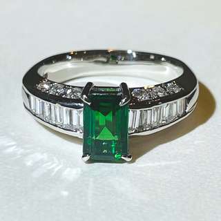 ☆Pt900 グリーントルマリン1.53ct&ダイヤリング 指輪☆(リング(指輪))