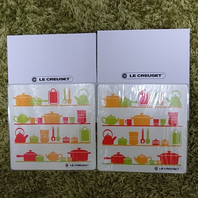 LE CREUSET(ルクルーゼ)のル・クルーゼ ガラスキッチンプレート２枚セット インテリア/住まい/日用品のキッチン/食器(テーブル用品)の商品写真