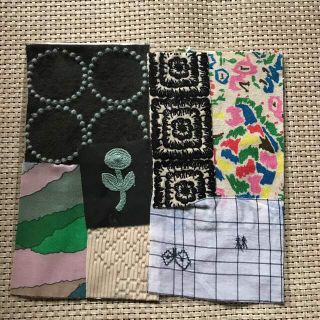 474. ミナペルホネン　⚮̈rosy　刺繍生地　耳つきはぎれ　新作⚮̈