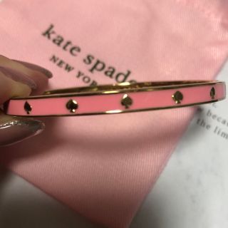 ケイトスペードニューヨーク(kate spade new york)の【美品】スポットスペードバングル(ブレスレット/バングル)