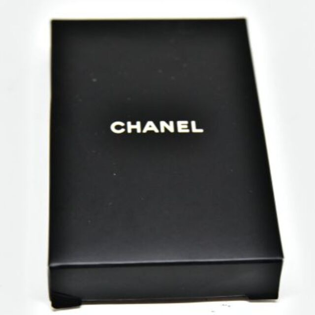 CHANEL(シャネル)の鑑定済 正規品 未使用品 シャネル CHANEL ネイルケアキット  レディースのファッション小物(その他)の商品写真