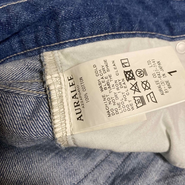 AURALEE(オーラリー)の AURALEE 22AW SELVEDGE LIGHT DENIM PANTS レディースのパンツ(デニム/ジーンズ)の商品写真