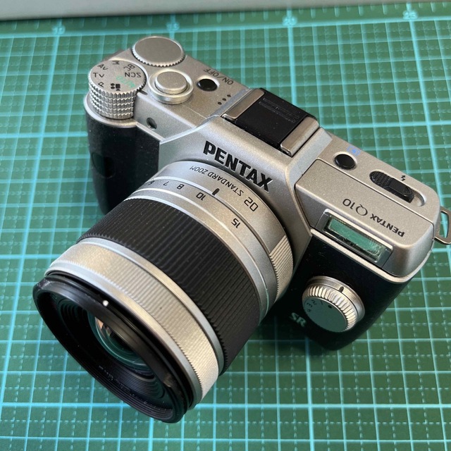 美品 PENTAX Q10 ズームレンズキット SILVER