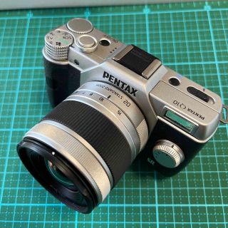 美品 PENTAX Q10 ズームレンズキット SILVER(ミラーレス一眼)