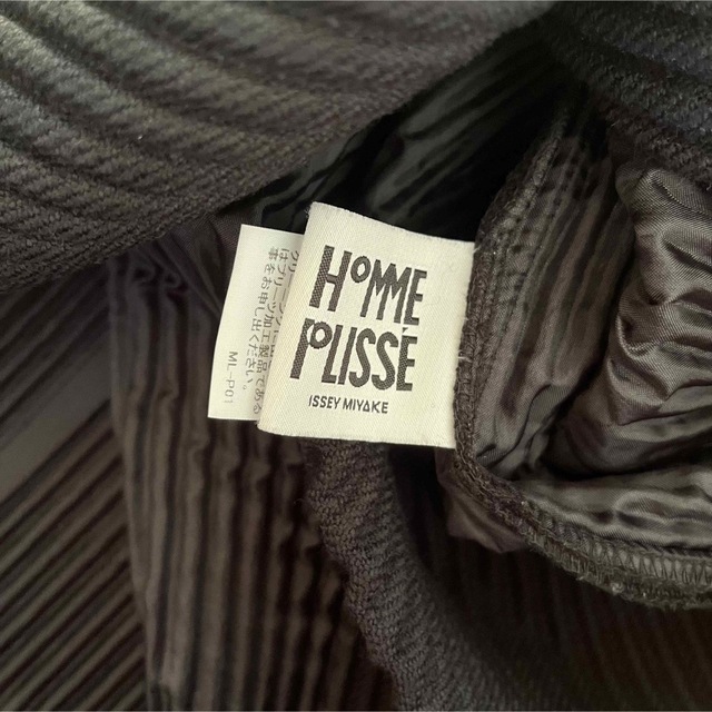 ISSEY MIYAKE(イッセイミヤケ)のHOMME PLISSÉ ISSEY MIYAKE 18AW チェスターコート メンズのジャケット/アウター(チェスターコート)の商品写真