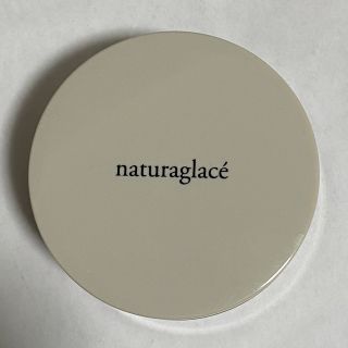 ナチュラグラッセ(naturaglace)のナチュラグラッセ　ルースパウダー　ミニ　01 パフ付き(フェイスパウダー)