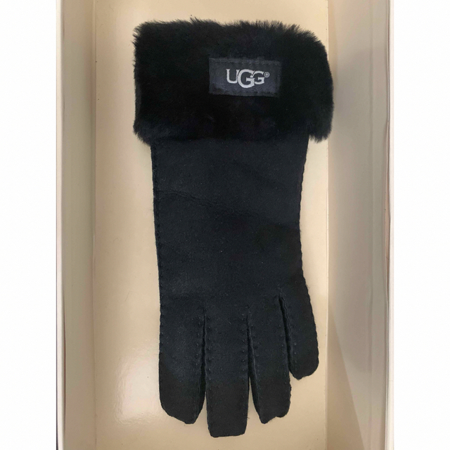 UGG(アグ)の未使用　新品同様　UGG アグ　ムートン手袋　ブラック レディースのファッション小物(手袋)の商品写真