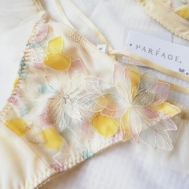 PARFAGE パルファージュ❁ブラ&ショーツ クレマチスの花 E65 | フリマアプリ ラクマ
