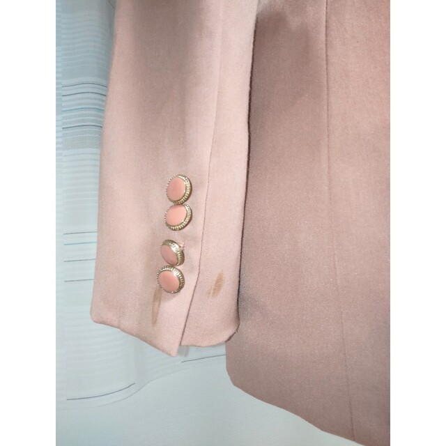 【Mサイズ】杏ピンク アプリコット ジャケット ブレザー レディースのジャケット/アウター(テーラードジャケット)の商品写真