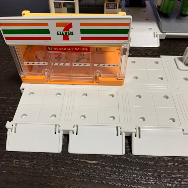 Takara Tomy - トミカタウン スシロー セブンイレブン エネオス Takara Tomy - トミカタウン スシロー セブンイレブン エネオス