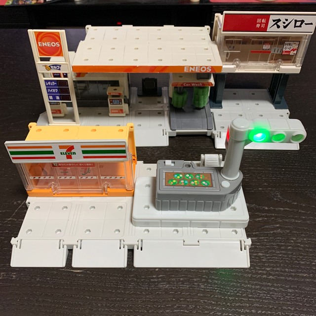 Takara Tomy - トミカタウン スシロー セブンイレブン エネオス Takara Tomy - トミカタウン スシロー セブンイレブン エネオス