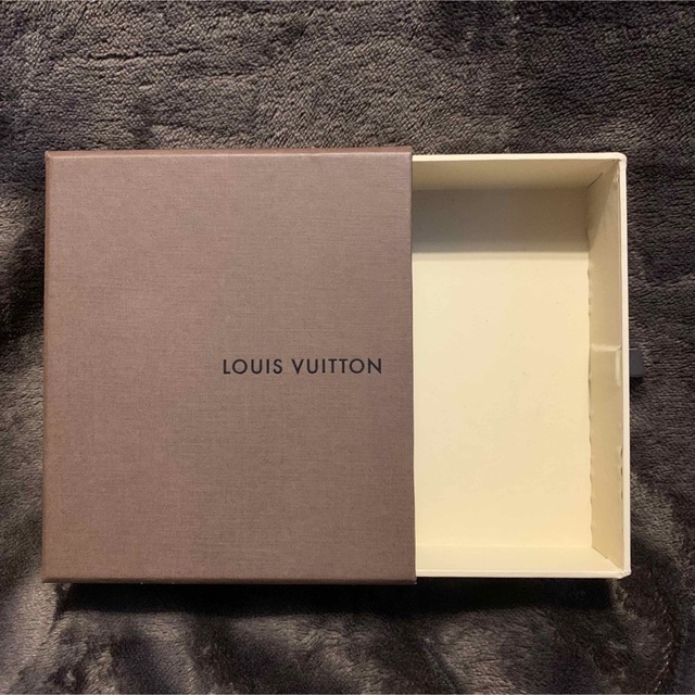 LOUIS VUITTON(ルイヴィトン)のLOUIS VUITTON 箱 ルイヴィトン レディースのバッグ(ショップ袋)の商品写真