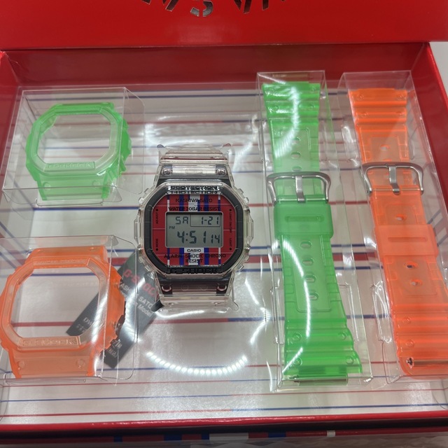 G-SHOCK(ジーショック)の新品 カシオ G-SHOCK 佐藤 可士和モデル DWE-5600KS-7JR メンズの時計(腕時計(デジタル))の商品写真