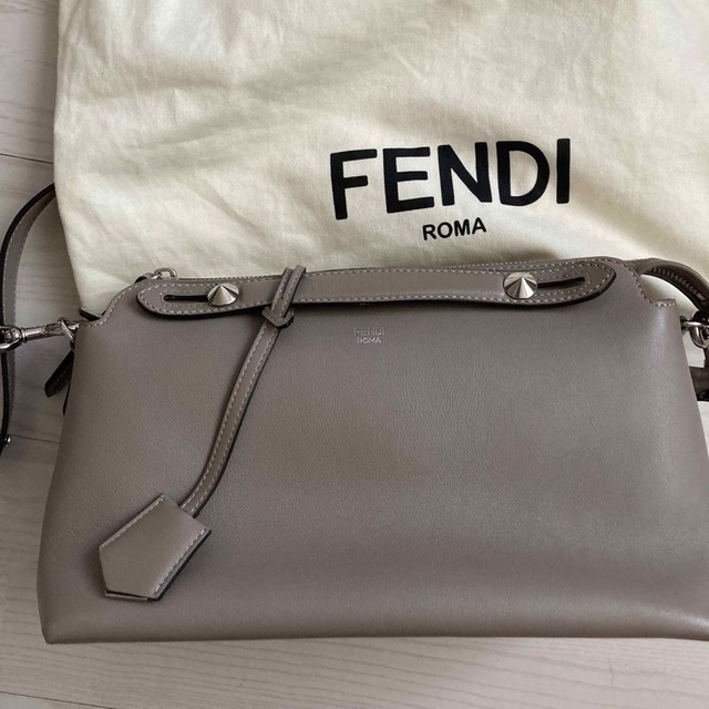 FENDIフェンディ バイザウェイ ミディアムショルダーバッグ グレージュ-