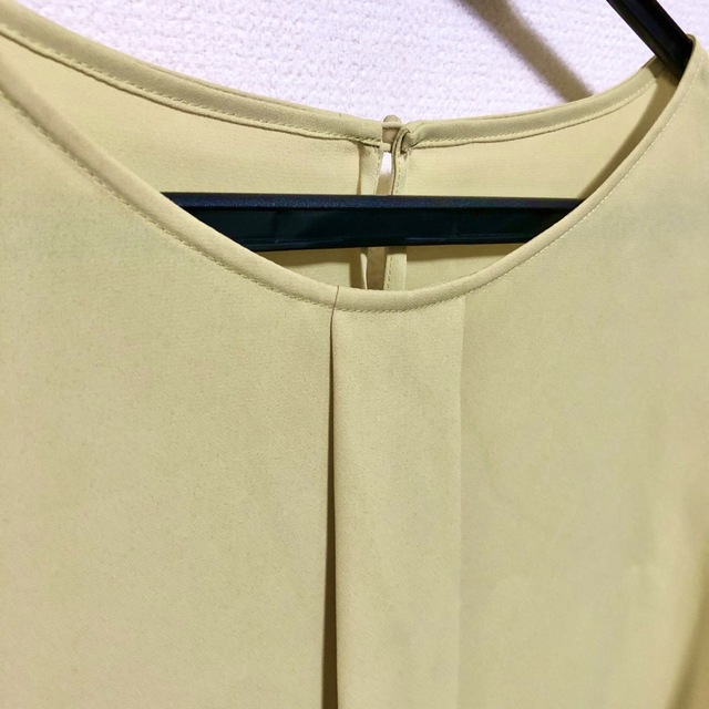 UNITED ARROWS green label relaxing(ユナイテッドアローズグリーンレーベルリラクシング)の【美品】Ｄフロントタックブラウス レモンイエロー 長袖 8690円 レディースのトップス(シャツ/ブラウス(長袖/七分))の商品写真