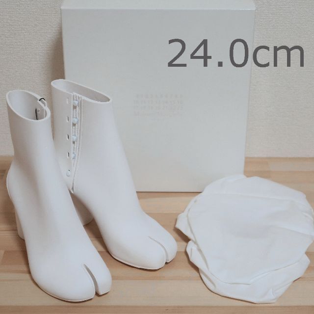37 新品 22ss メゾン マルジェラ ラバー タビ ブーツ 白 24cm