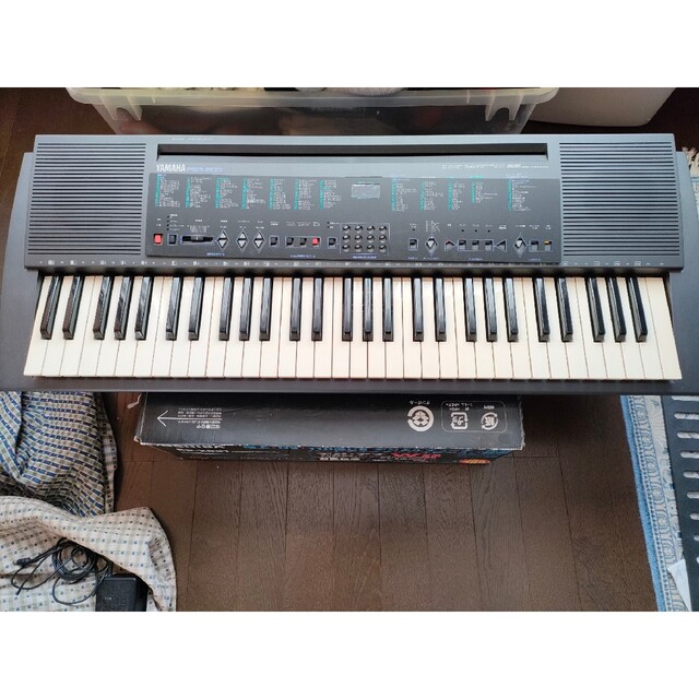 ヤマハ(ヤマハ)のキーボード　YAMAHA PSR-200 楽器の鍵盤楽器(キーボード/シンセサイザー)の商品写真