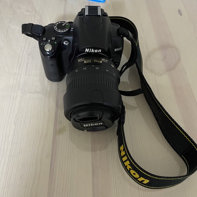 ❤手振れ補正ダブルズーム！Wi-Fi SDカード付き★Nikon D5000