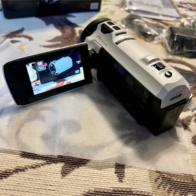純正バッテリ2個付属 Panasonic HC-VX992MS-W ホワイト