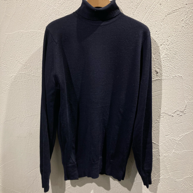 JOHN SMEDLEY ウールタートルニット