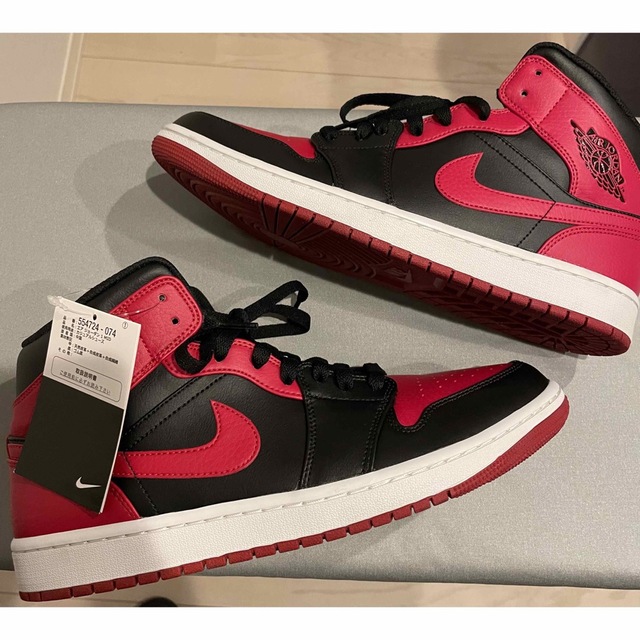 Nike Air Jordan 1 Mid Bred 1