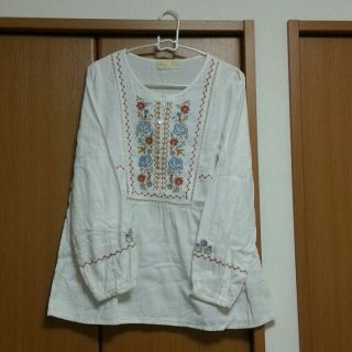 ダブルクローゼット(w closet)のw closet◎刺繍トップス(カットソー(長袖/七分))