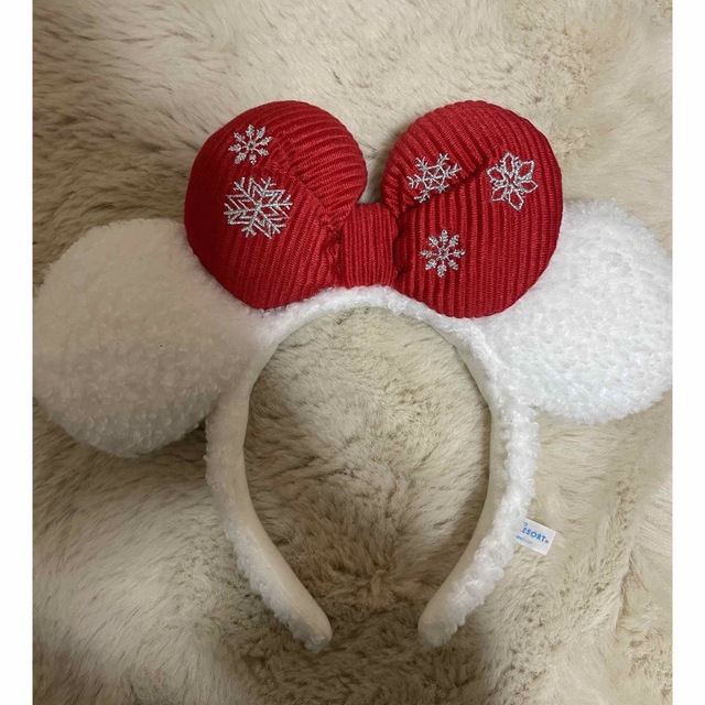 Disney(ディズニー)のディズニー　クリスマス　カチューシャ レディースのヘアアクセサリー(カチューシャ)の商品写真