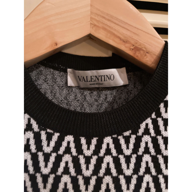 VALENTINO(ヴァレンティノ)のヴァレンティノ　ニットシャツ レディースのトップス(シャツ/ブラウス(半袖/袖なし))の商品写真