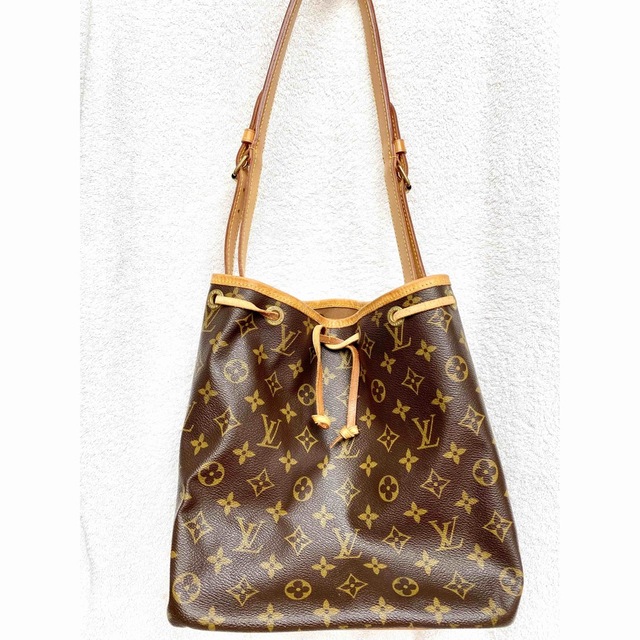 LOUIS VUITTON ルイヴィトン　プチノエショルダーバッグ