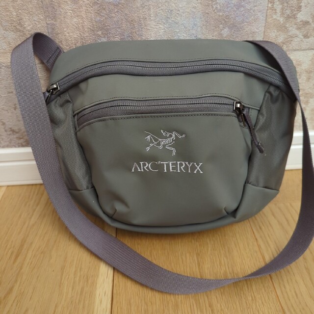 ARC'TERYX(アークテリクス)のアークテリクス BEAMS別注 ARRO WAISTPACK メンズのバッグ(ショルダーバッグ)の商品写真