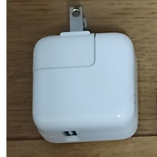 アップル(Apple)のApple純正正規品10W iPad iPhone 充電器 ACアダプタアップル(バッテリー/充電器)