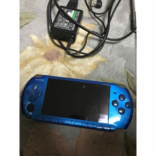 プレイステーションポータブル(PlayStation Portable)のPSP ブルー　ゲームカセット8本セット(携帯用ゲーム機本体)