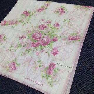 ローラアシュレイ(LAURA ASHLEY)のゆこ様専用♥新品♥ローラアシュレイ 大判 ハンカチ♥(ハンカチ)