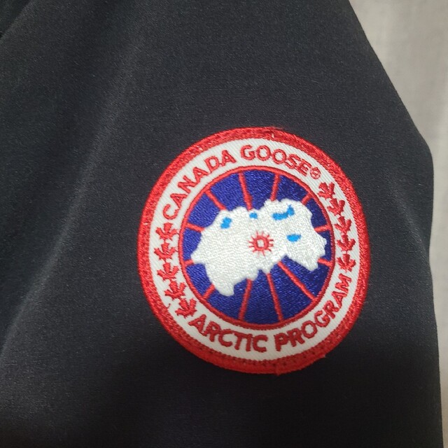 CANADA GOOSE(カナダグース)の【売切価格】カナダース　CANADA GOOSE　ダウンジャケット　ダウン メンズのジャケット/アウター(ダウンジャケット)の商品写真