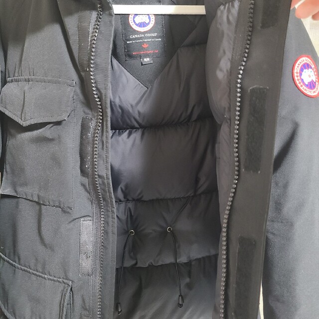 CANADA GOOSE(カナダグース)の【売切価格】カナダース　CANADA GOOSE　ダウンジャケット　ダウン メンズのジャケット/アウター(ダウンジャケット)の商品写真