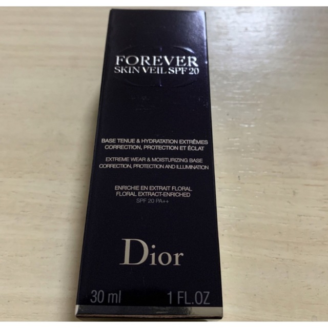 Dior(ディオール)のDior  ディオールスキン　フォーエヴァー　スキンヴェール　メイクアップベース エンタメ/ホビーのエンタメ その他(その他)の商品写真