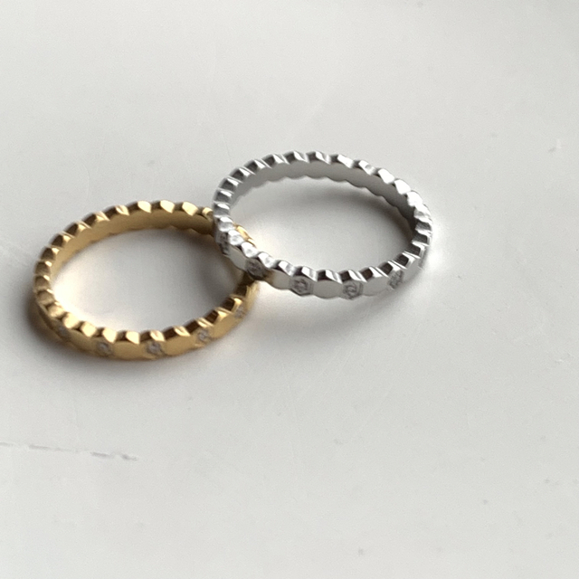 ステンレス　czダイヤ  蜂の巣リング　ヘキサゴン　シルバー　シンプル レディースのアクセサリー(リング(指輪))の商品写真