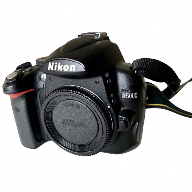 Nikon(ニコン)デジタル一眼レフD5000,18〜55mmzoom【美品】