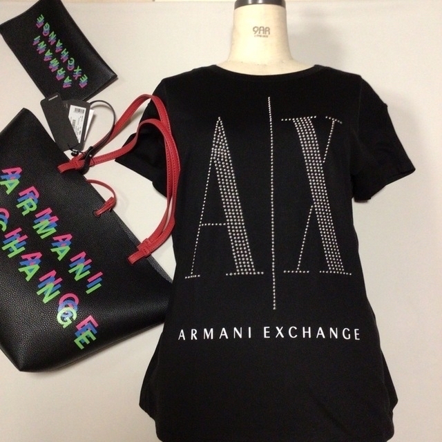 ARMANI EXCHANGE(アルマーニエクスチェンジ)の洗練されたデザイン　アルマーニエクスチェンジ　スタッズICON Tシャツ　XL レディースのトップス(Tシャツ(半袖/袖なし))の商品写真