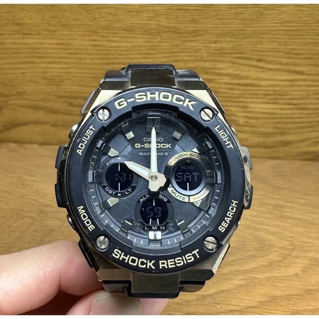 G-SHOCK(ジーショック)のCASIO G-SHOCK  G-STEEL GST-W100G-1AJF メンズの時計(腕時計(アナログ))の商品写真